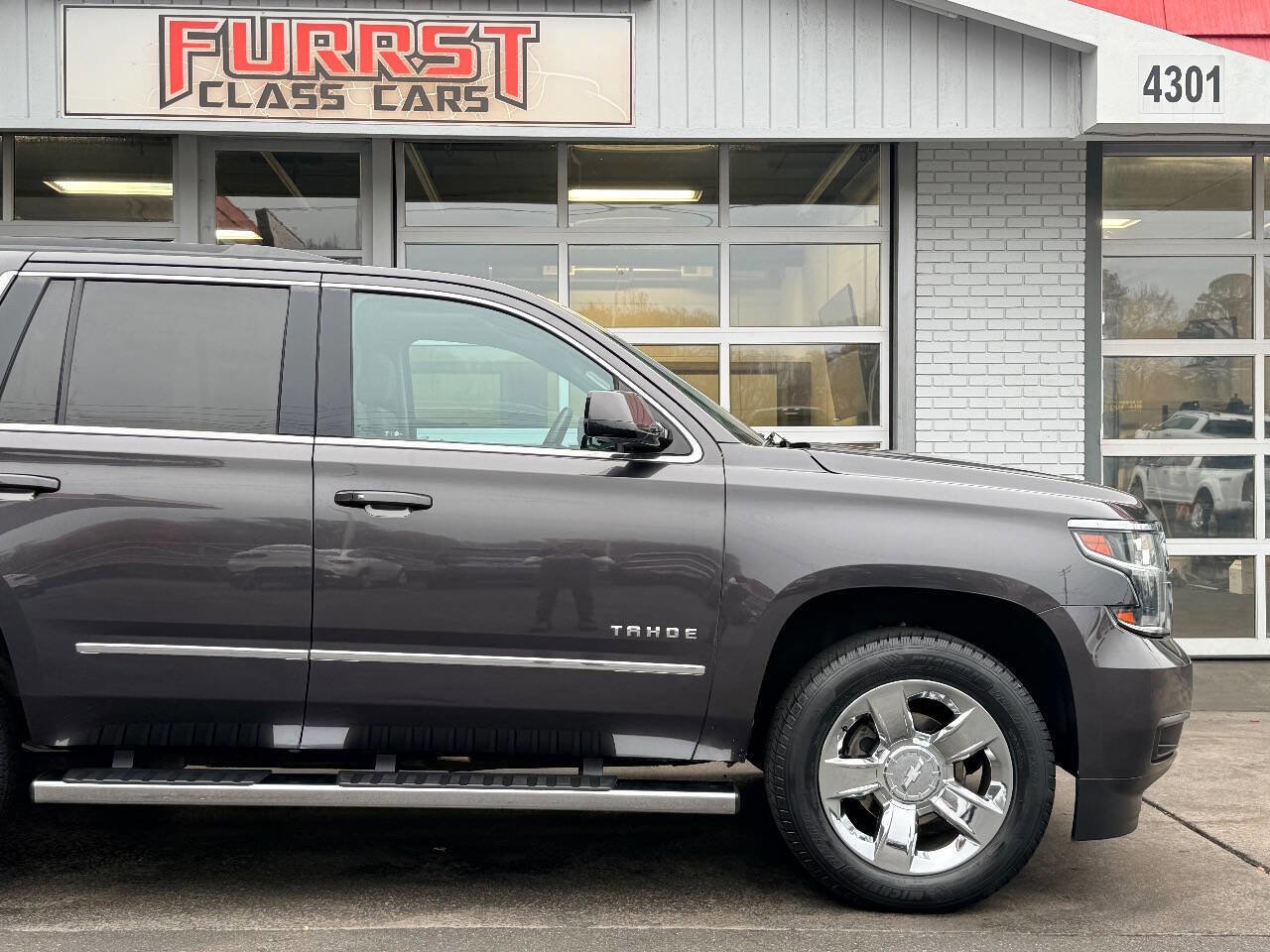 Used 2017 Chevrolet Tahoe LT w/ LT Signature Package image 11
