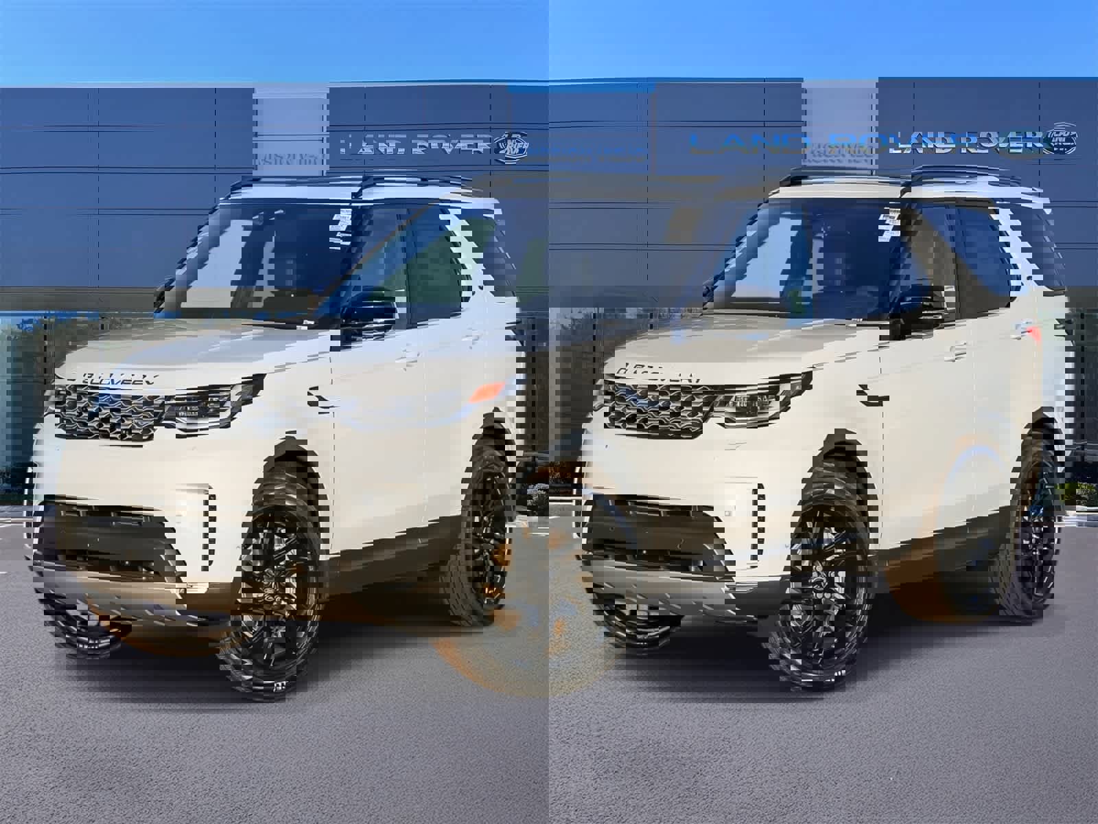 New 2025 Land Rover Discovery S