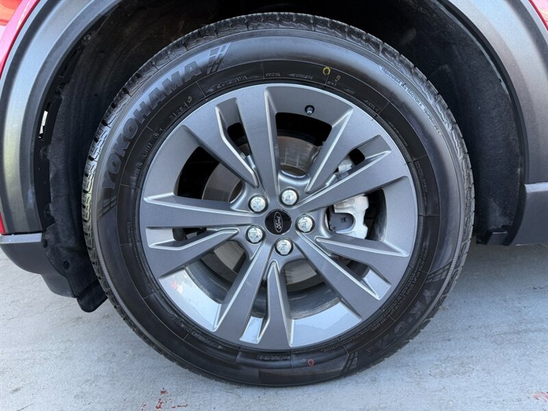 Used 2021 Ford Explorer XLT w/ Equipment Group 202A RWD image 41