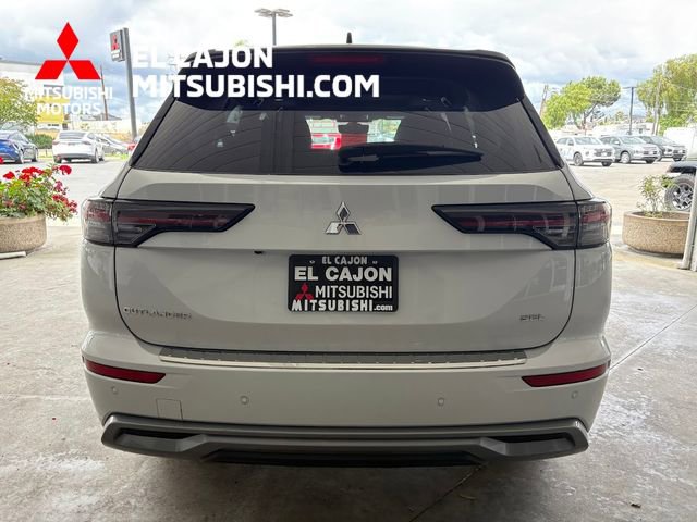 Used 2025 Mitsubishi Outlander SEL FWD image 4