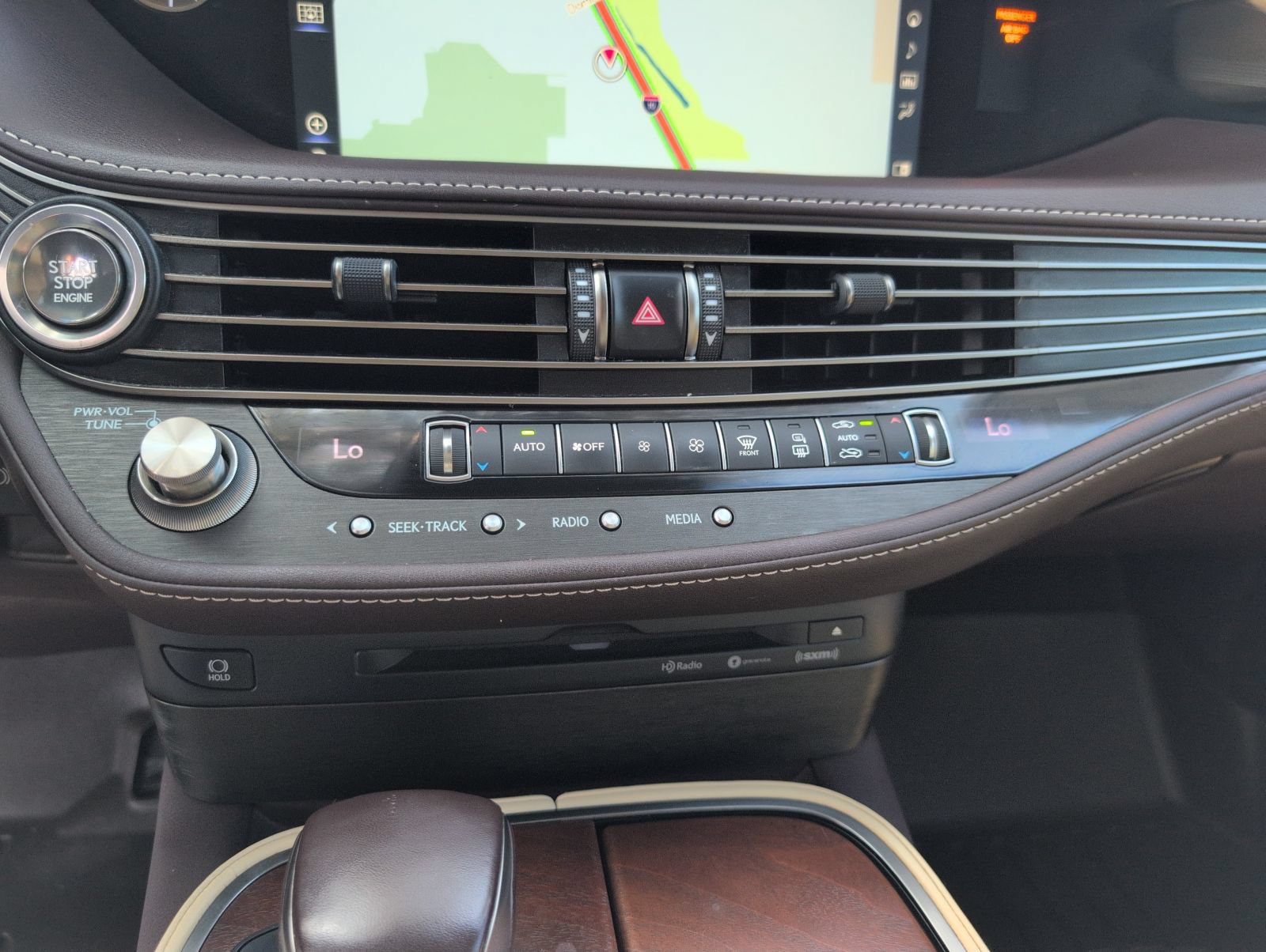 Certified 2020 Lexus LS 500 w/ Accessory Package (Z2) RWD image 14