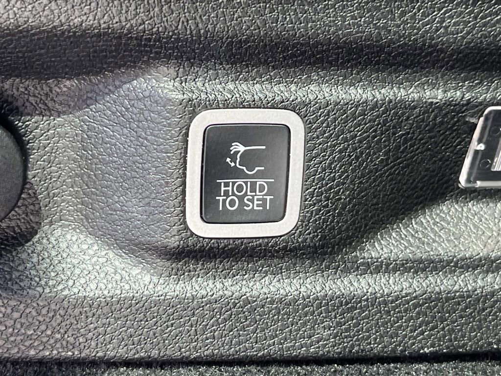 Used 2022 Jeep Grand Cherokee L Summit image 13