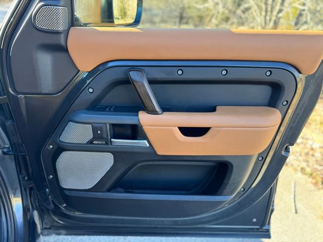 Used 2023 Land Rover Defender 130 X image 21