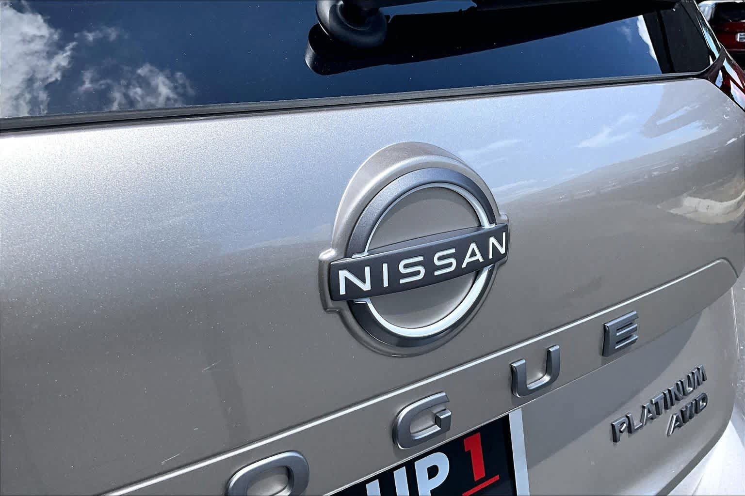 Certified 2026 Nissan Rogue Platinum w/ Platinum Premium Package AWD/4WD image 31