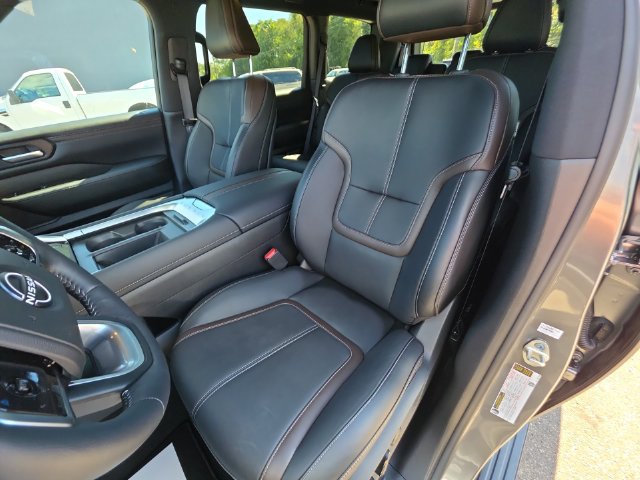New 2026 Nissan Armada SL w/ Captain's Chari Seat Package AWD/4WD image 11