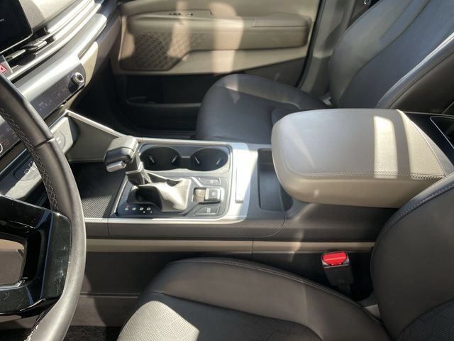 Used 2026 Kia Carnival FWD image 21