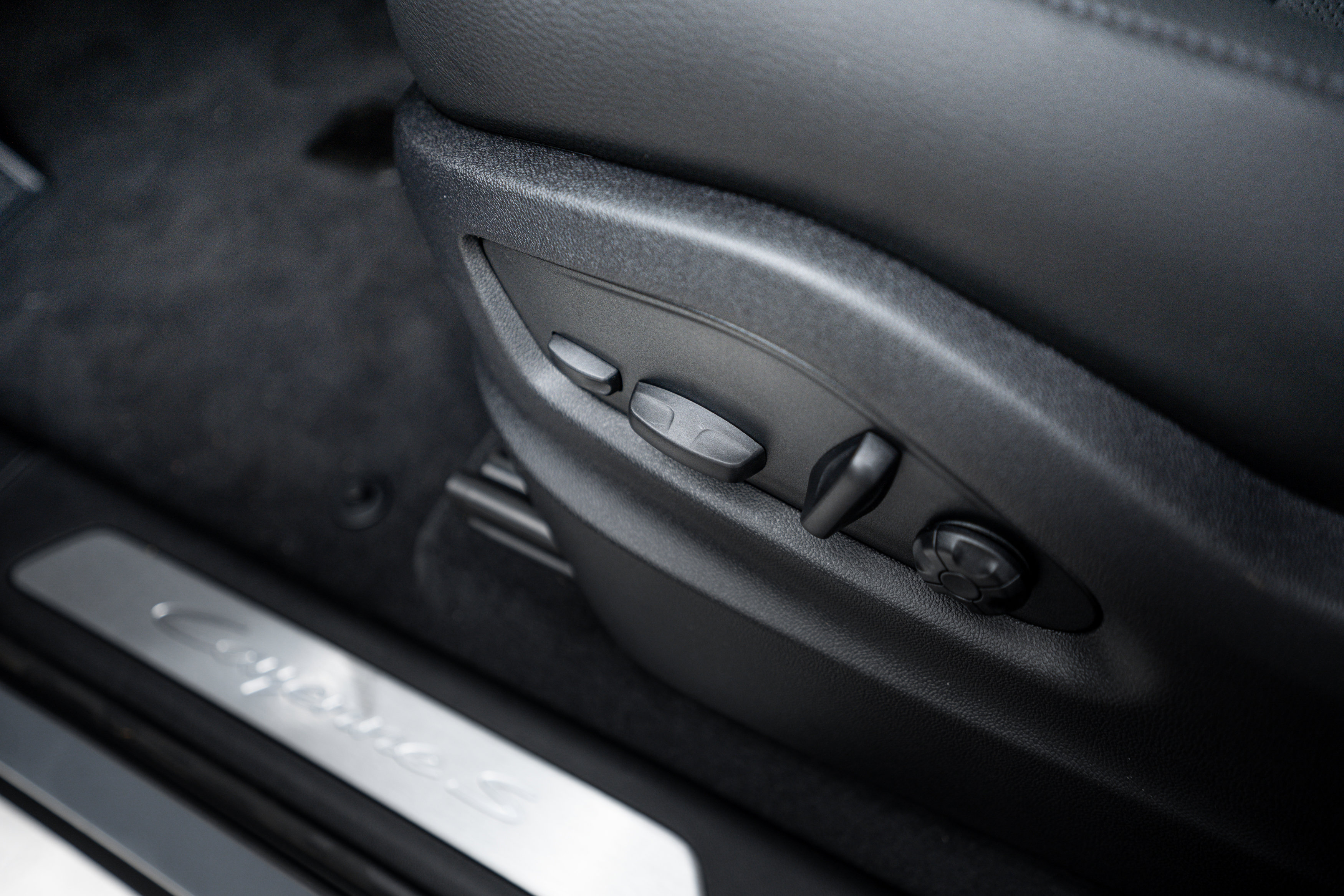 New 2026 Porsche Cayenne S image 19