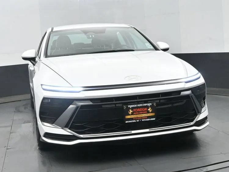 Used 2024 Hyundai Sonata SEL FWD image 3