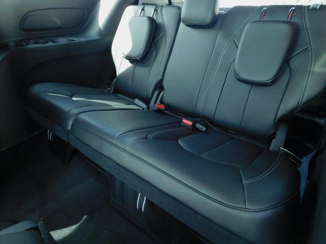 New 2026 Chrysler Pacifica Select image 22