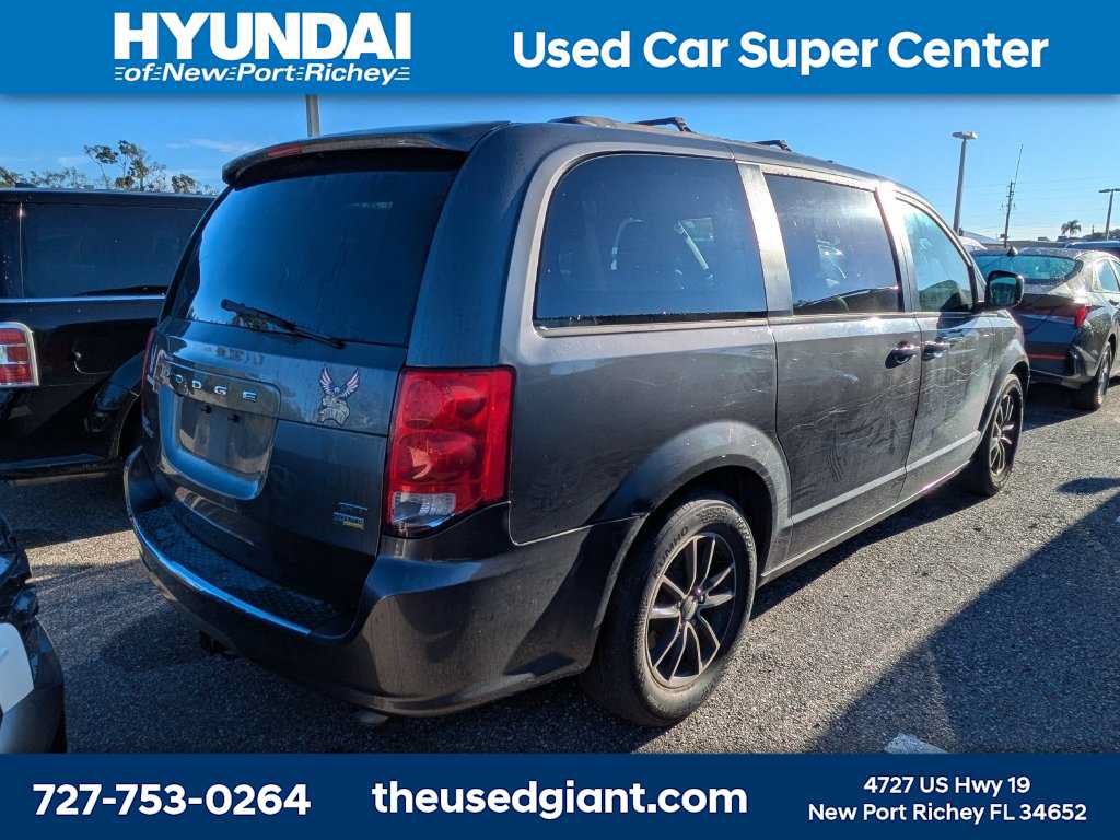 Used 2019 Dodge Grand Caravan GT FWD image 2