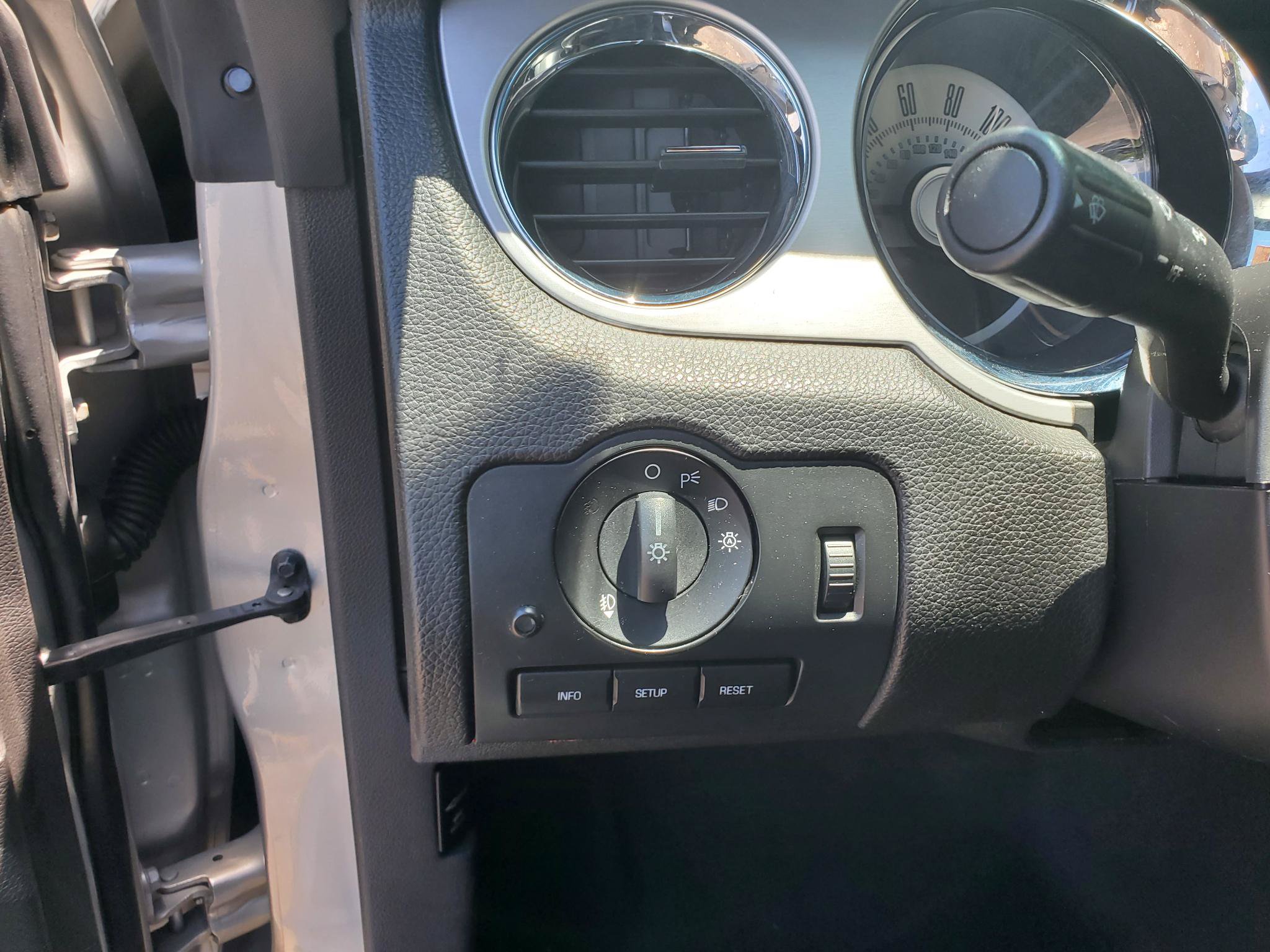 Used 2010 Ford Mustang GT Premium RWD image 25