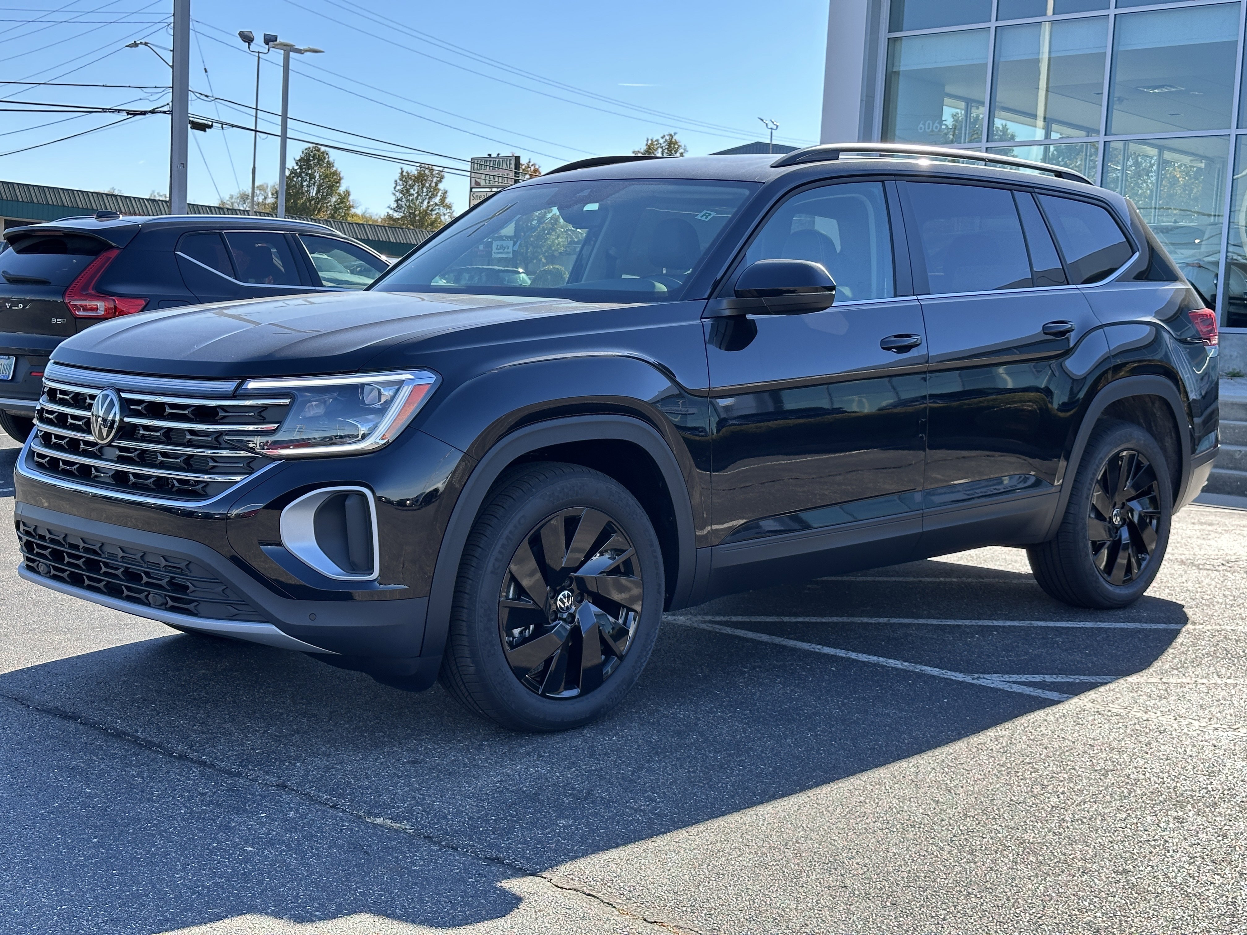 New 2026 Volkswagen Atlas SE image 3