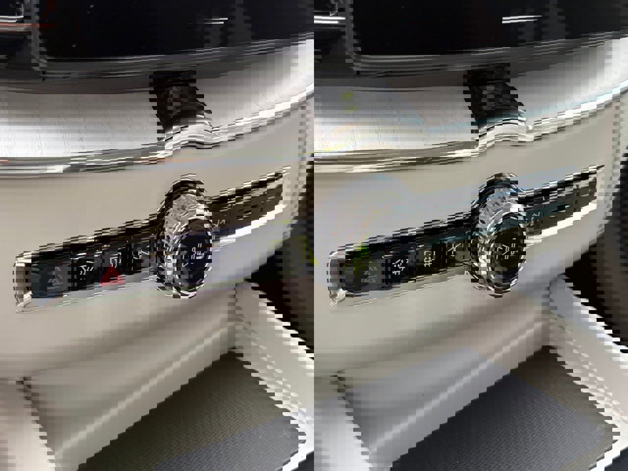 New 2026 Volvo XC60 B5 Ultra w/ Protection Package Premier image 15