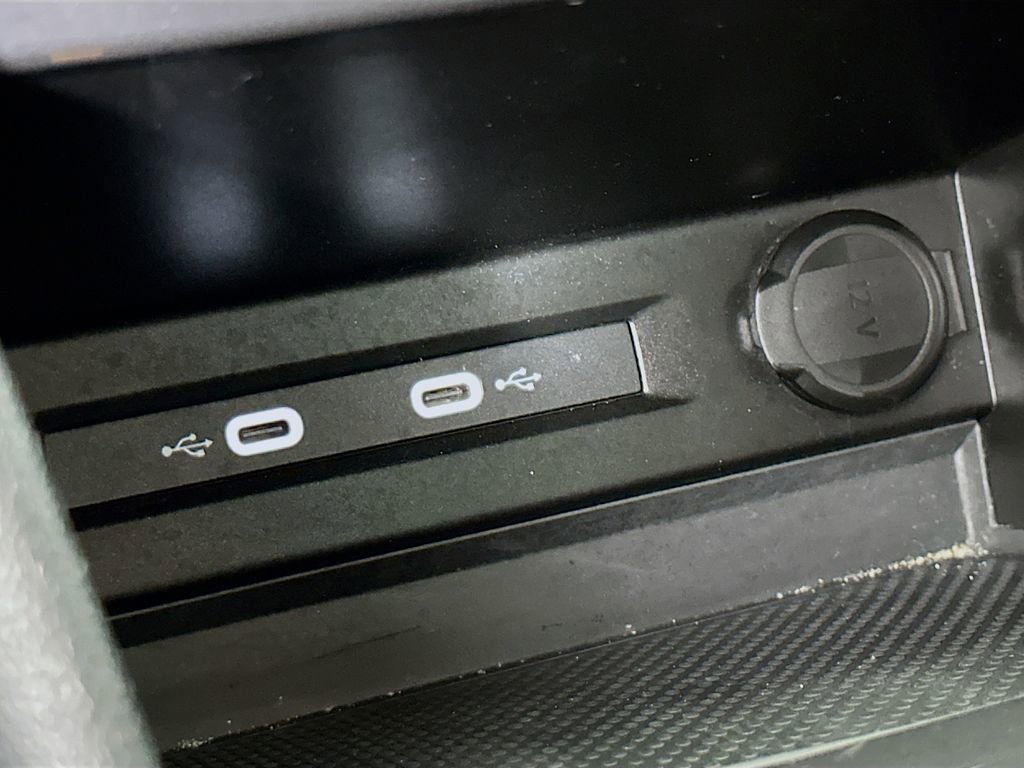 Used 2024 Volkswagen Tiguan Wolfsburg Edition image 29