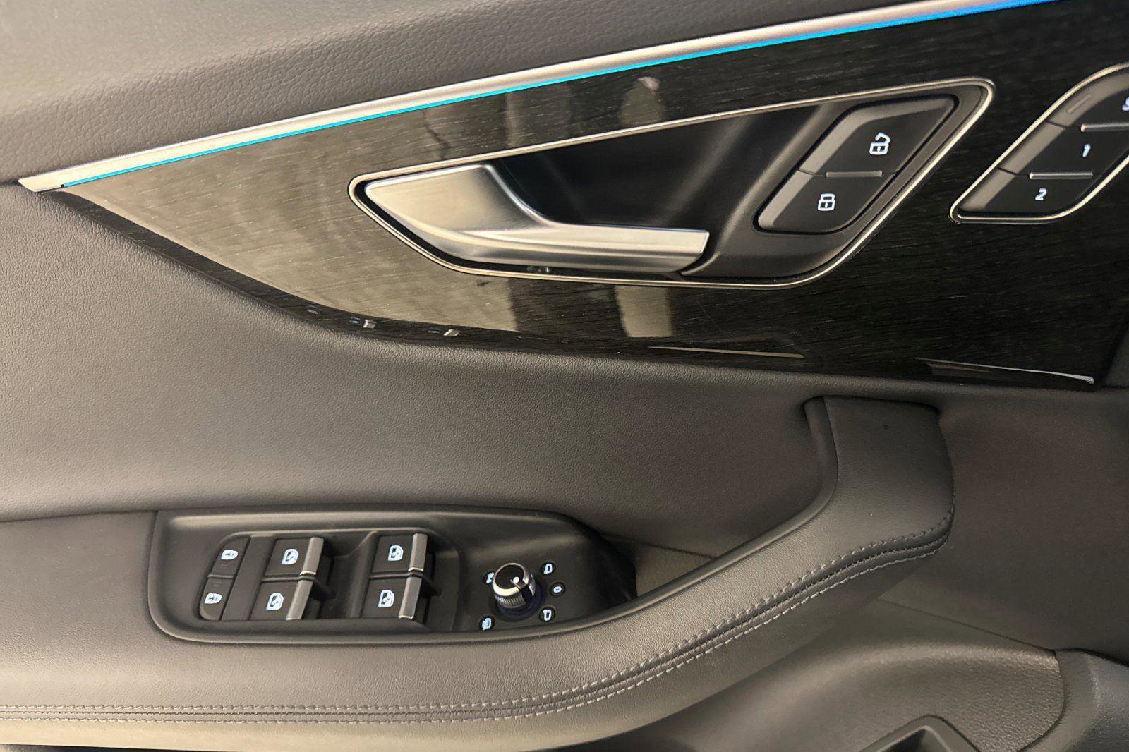 Used 2023 Audi Q7 2.0T Premium Plus w/ Premium Plus Package image 10