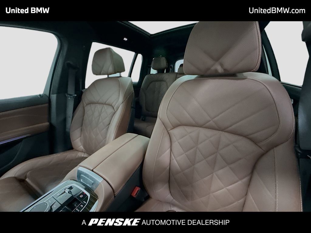 Used 2024 BMW X7 xDrive40i w/ M Sport Package AWD/4WD image 5