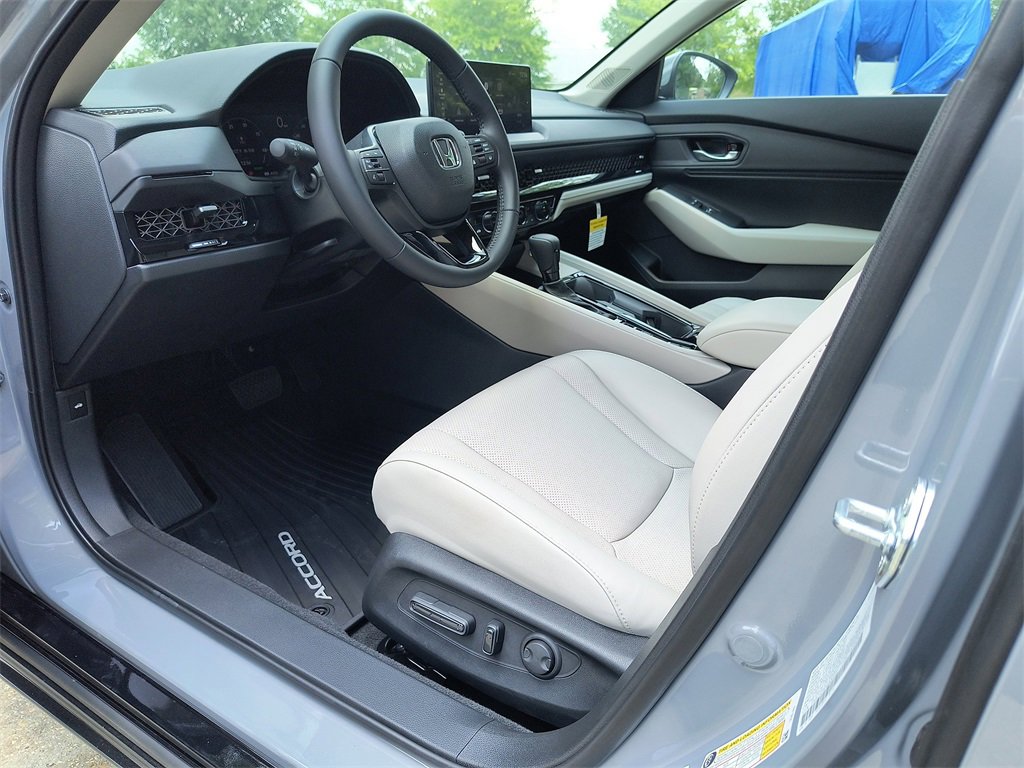 New 2025 Honda Accord EX-L image 2