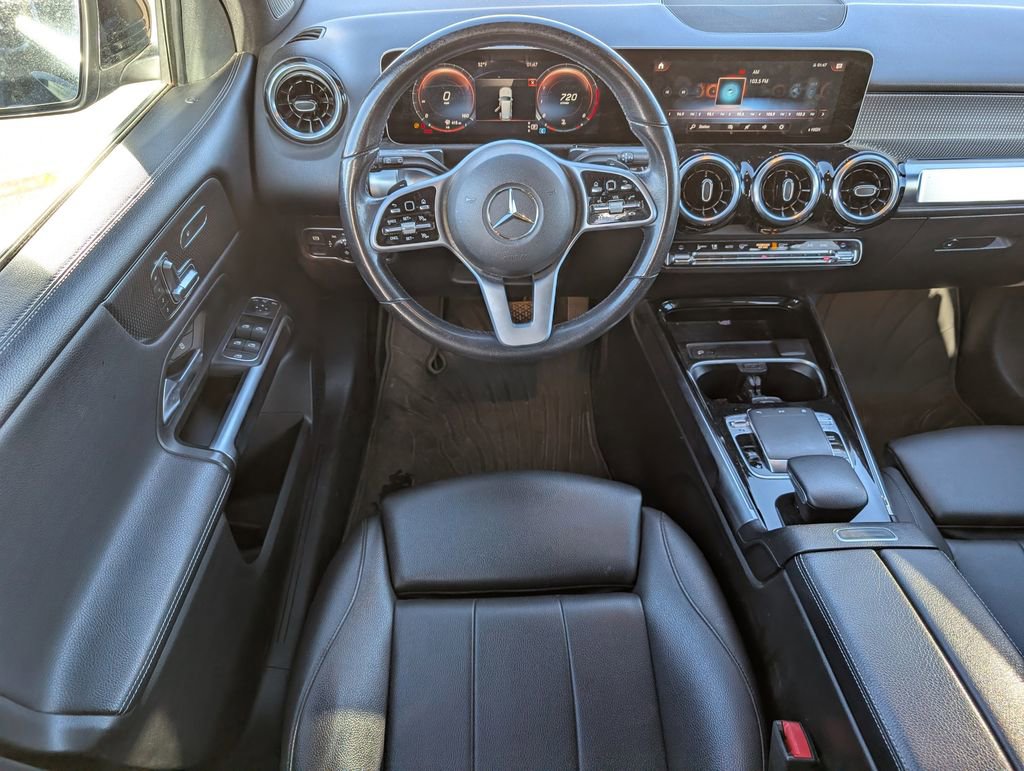 Used 2020 Mercedes-Benz GLB 250 4MATIC w/ Premium Package image 24