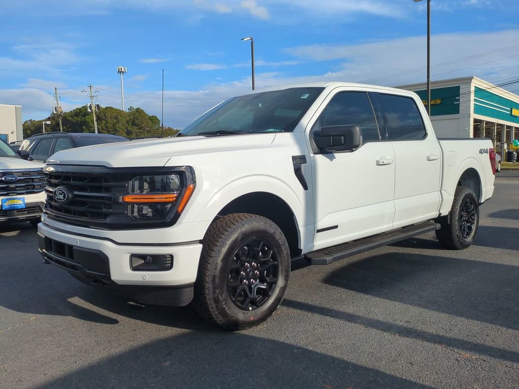 New 2025 Ford F150 XLT w/ Equipment Group 302A MID image 8