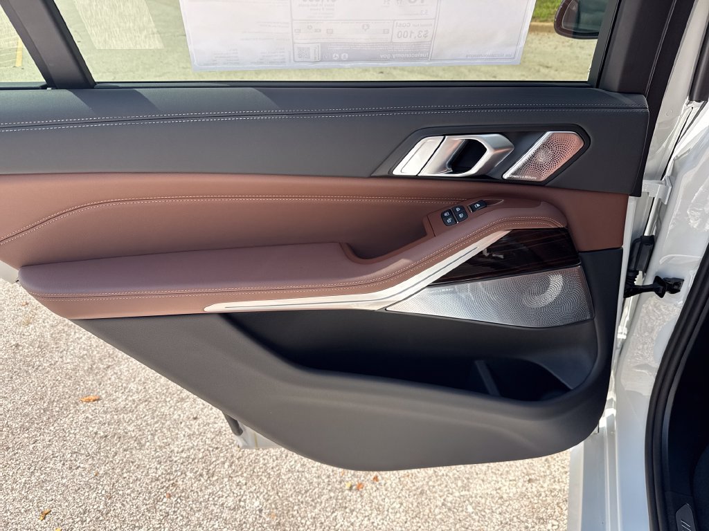 New 2027 BMW X7 M60i AWD/4WD image 22