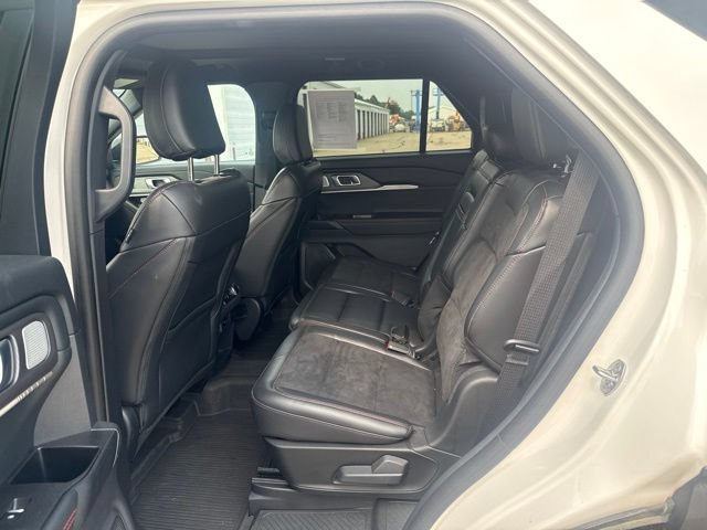 Used 2025 Ford Explorer ST AWD/4WD image 6