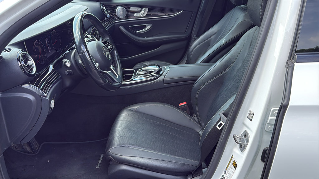 Used 2020 Mercedes-Benz E 350 Sedan image 18