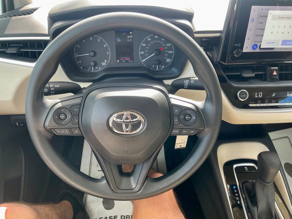 Used 2025 Toyota Corolla LE image 13