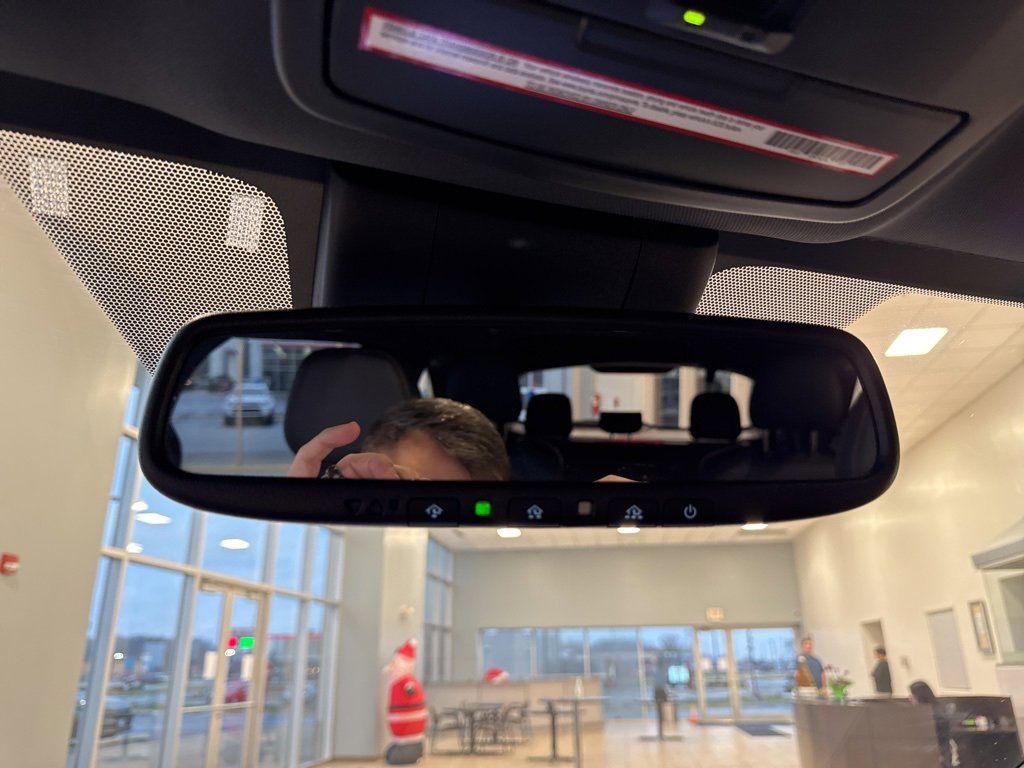 Used 2022 Toyota Sienna XSE image 30