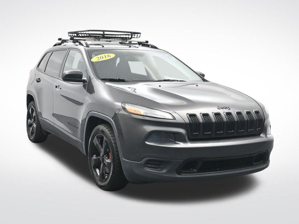 Used 2016 Jeep Cherokee Sport w/ Cold Weather Group image 3