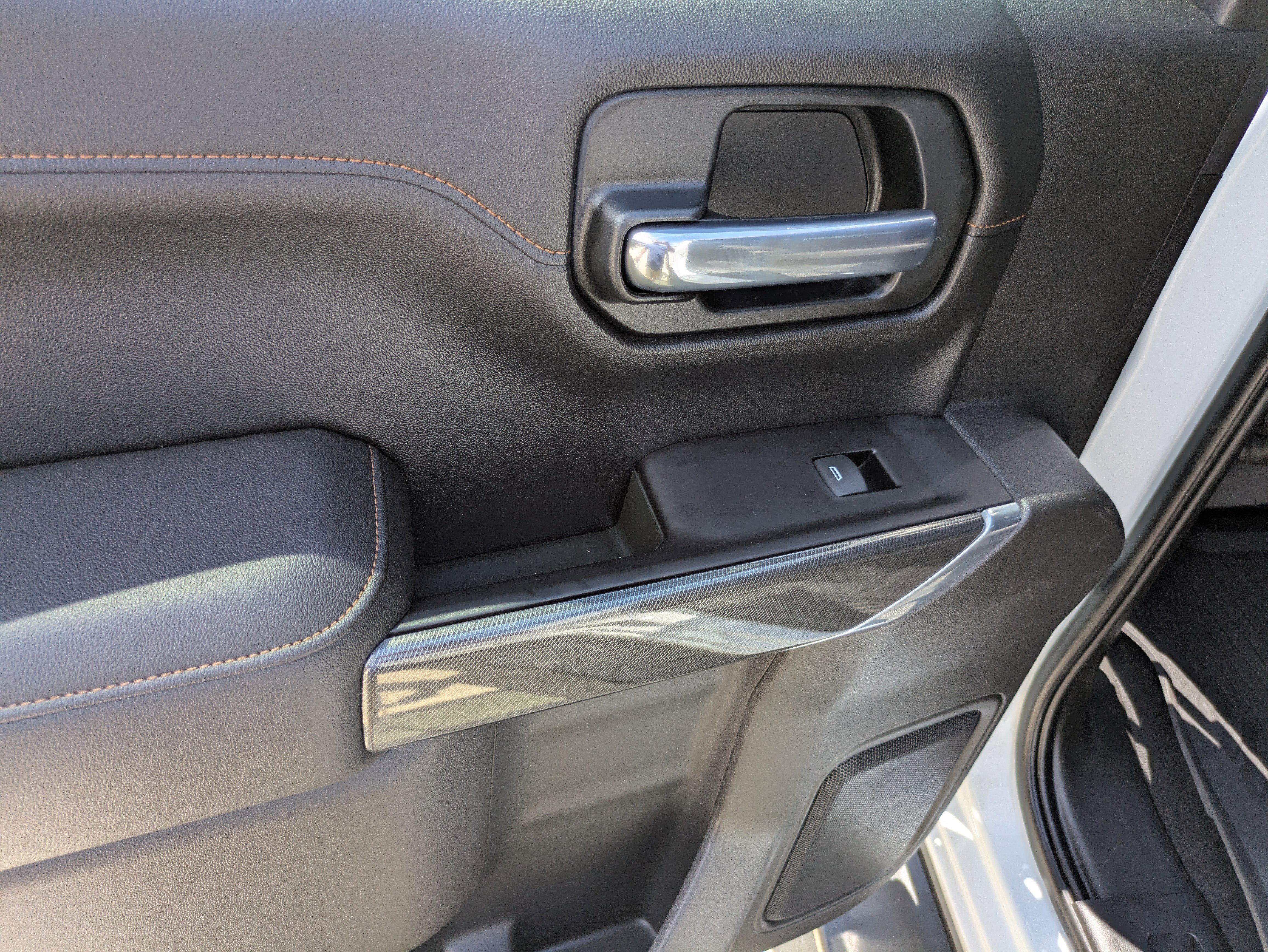 Used 2020 GMC Sierra 1500 AT4 w/ AT4 Premium Package image 13