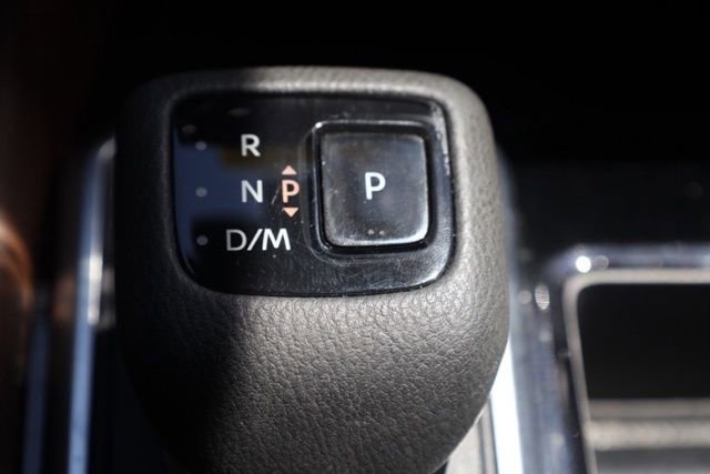 Used 2023 Nissan Pathfinder Platinum image 31