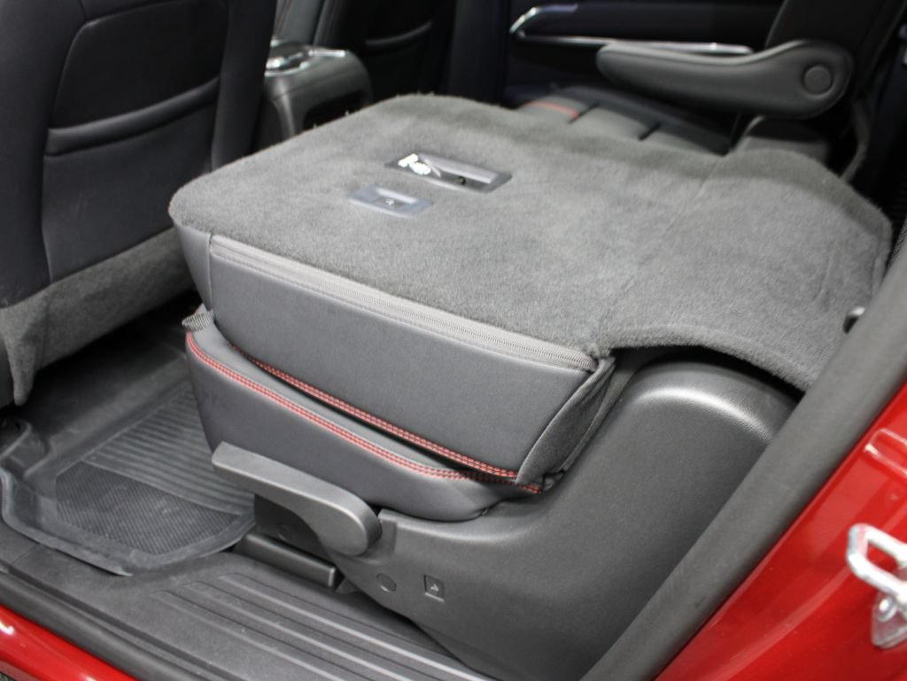 Used 2026 Chevrolet Traverse RS w/ LPO, Floor Liner Package AWD/4WD image 69