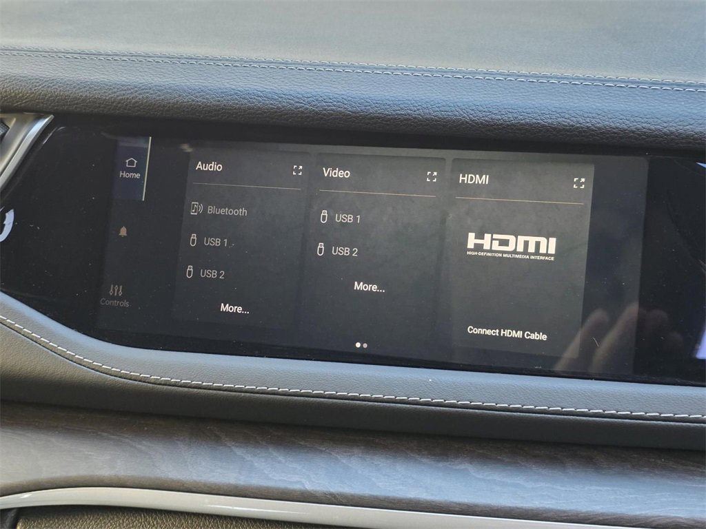 Used 2023 Jeep Grand Cherokee 4WD 4xe w/ Luxury Tech Group II image 39