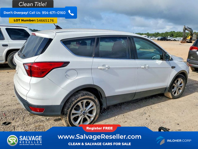 Used 2019 Ford Escape SE FWD image 4
