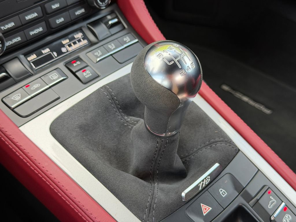 Used 2021 Porsche 718 Boxster Spyder RWD image 28