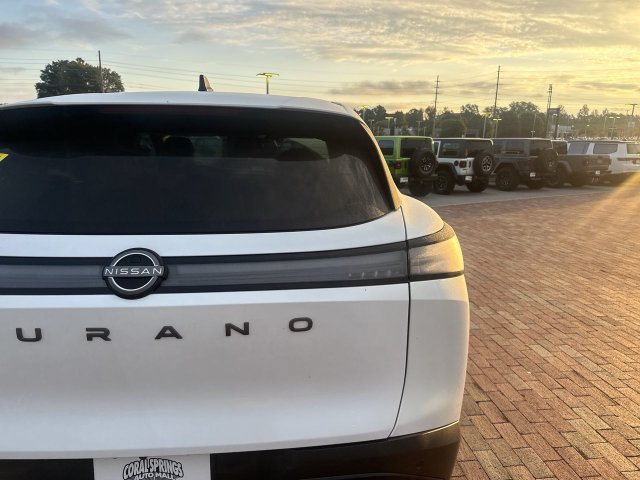 Used 2025 Nissan Murano SV AWD/4WD image 11