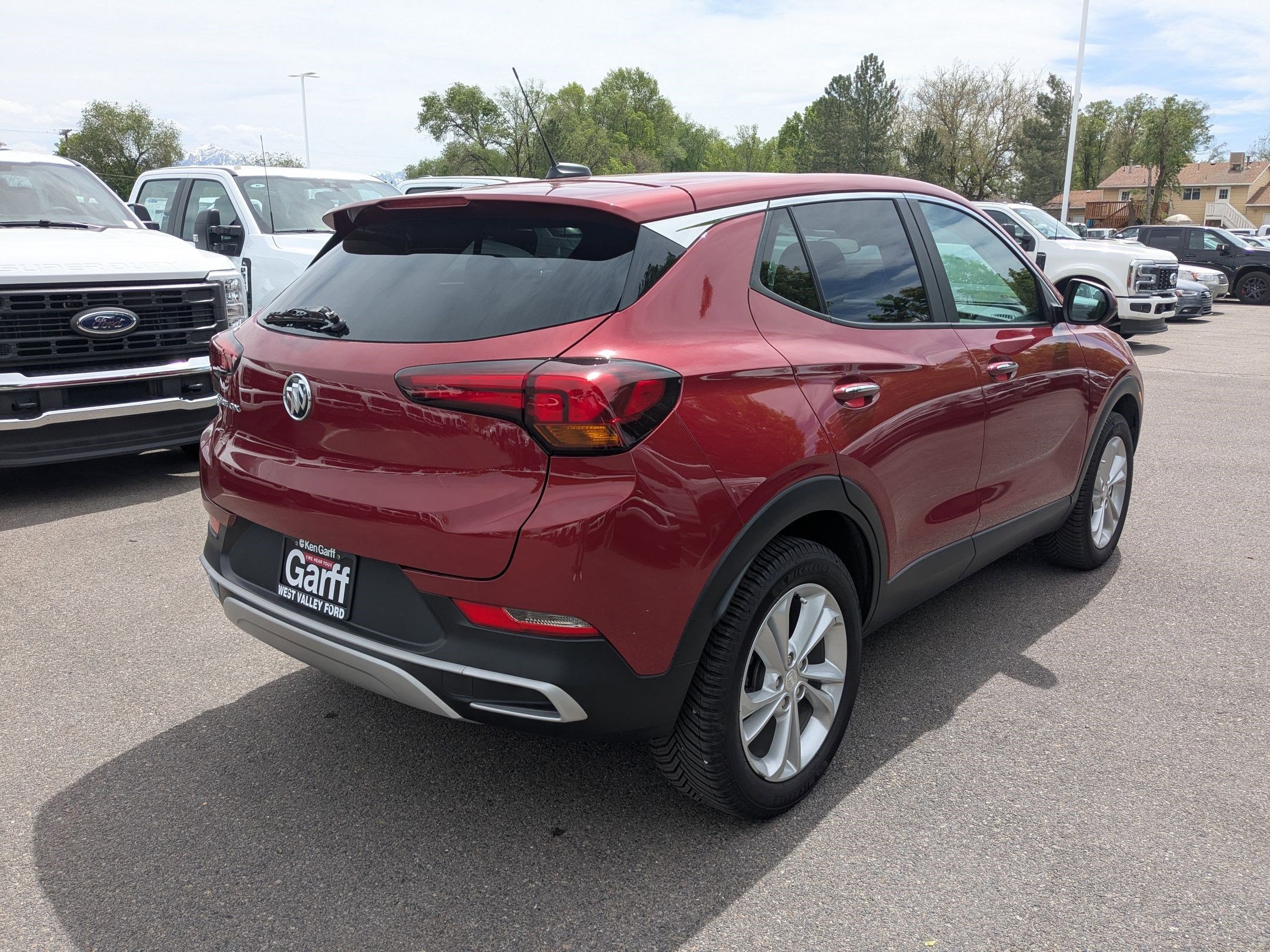 Used 2021 Buick Encore GX Preferred AWD/4WD image 3