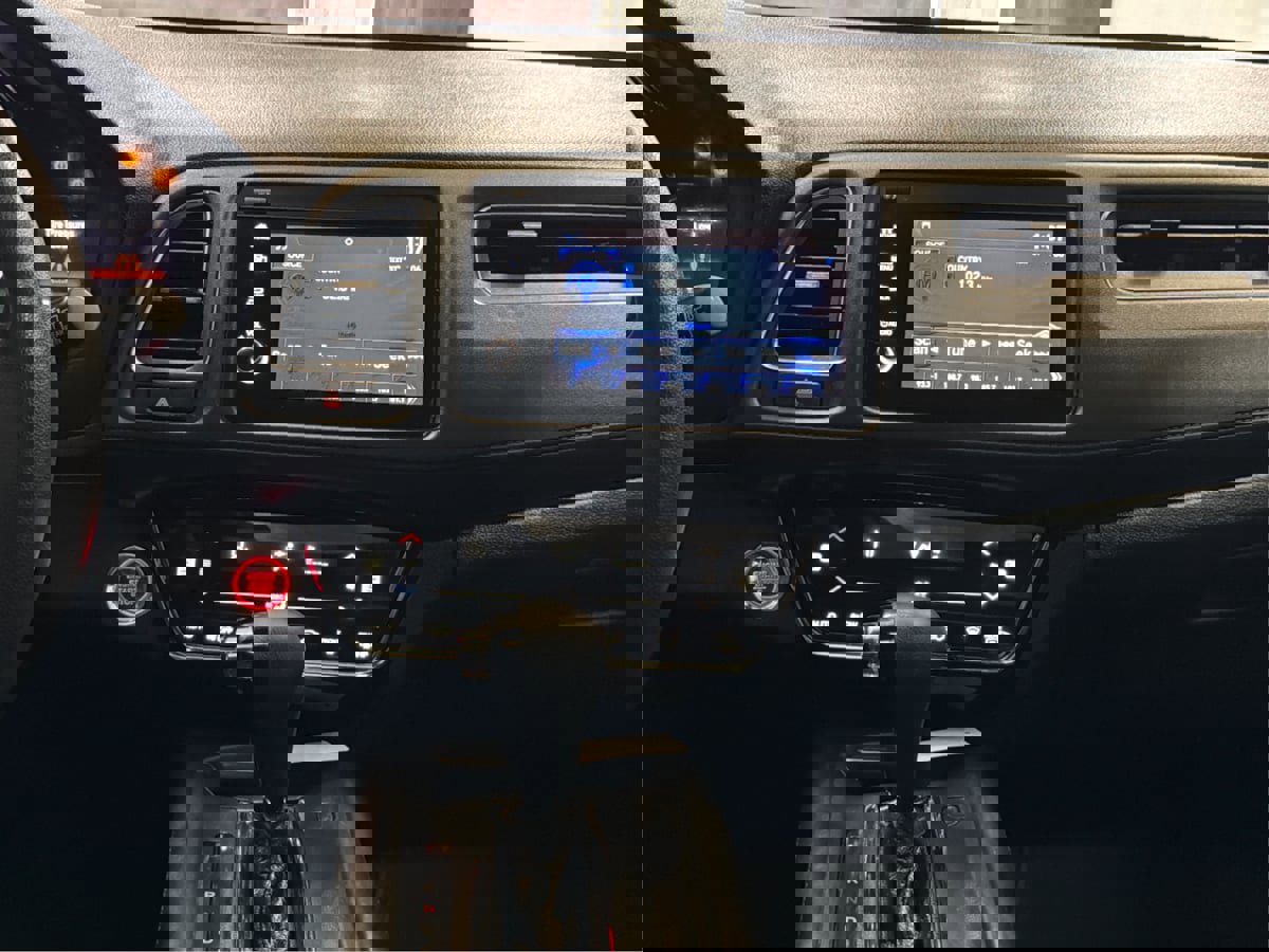 Used 2021 Honda HR-V EX image 17