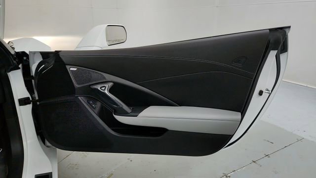 Certified 2017 Chevrolet Corvette Stingray Coupe w/ 2LT Preferred Equipment Group image 18