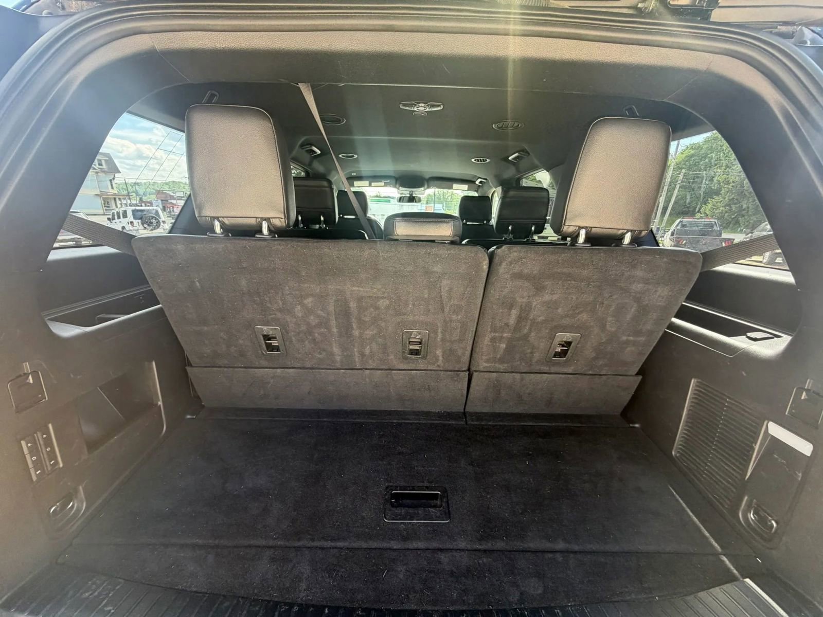 Used 2018 Ford Expedition Limited AWD/4WD image 7