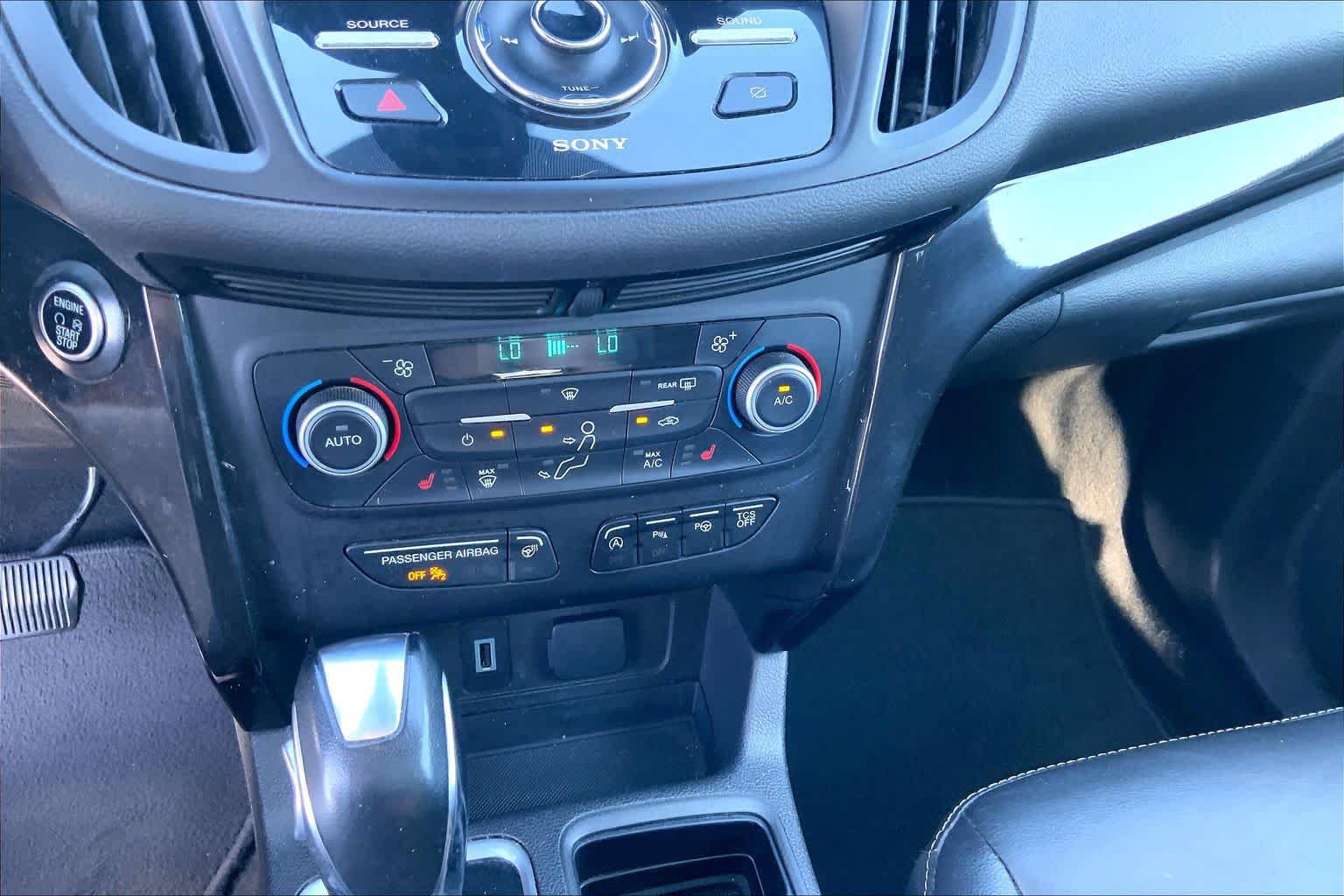 Used 2019 Ford Escape Titanium FWD image 35