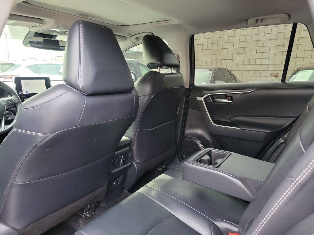 Used 2023 Toyota RAV4 XLE Premium image 18