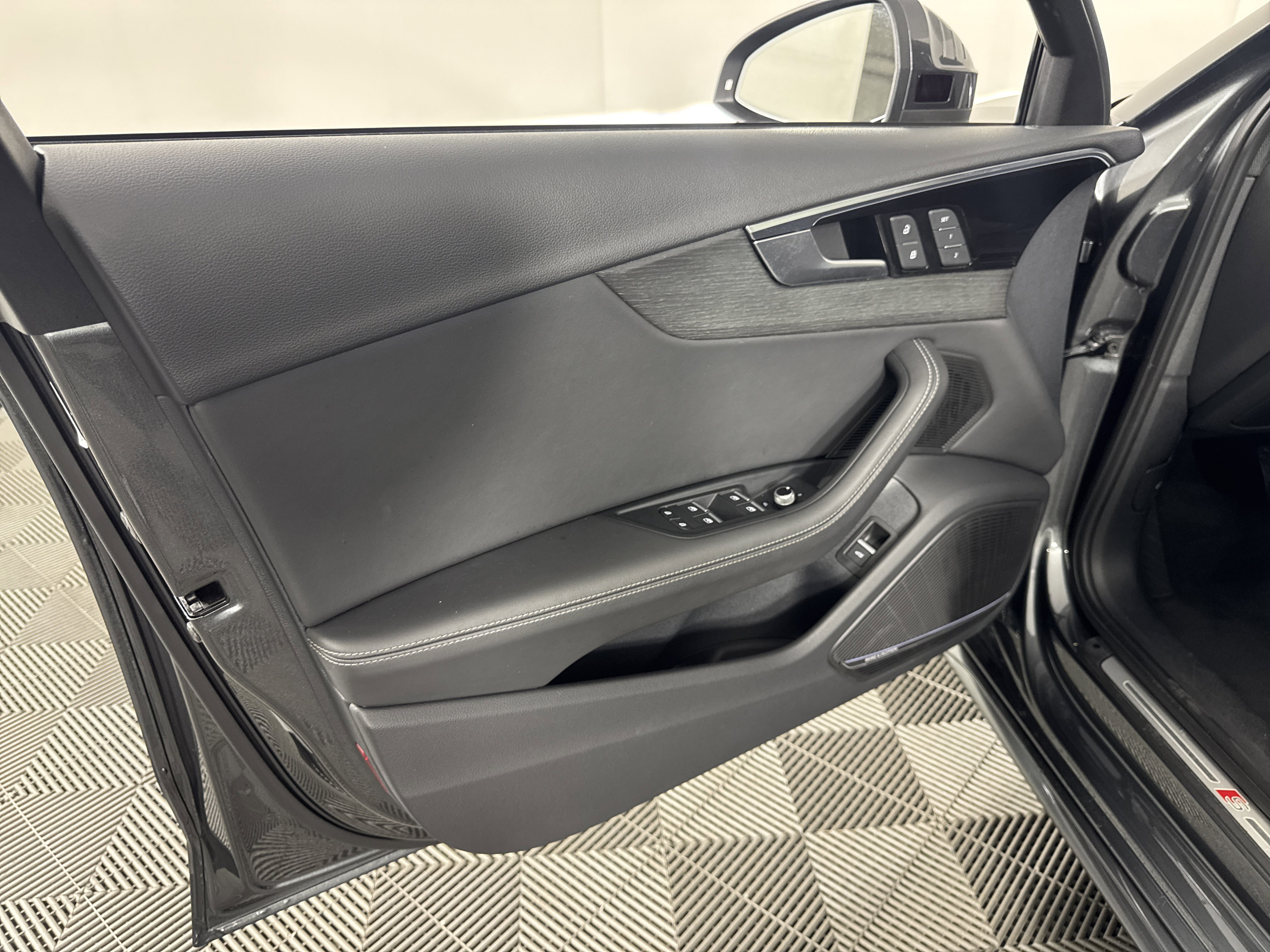 Used 2021 Audi A4 2.0T Premium Plus w/ Premium Plus Package image 15