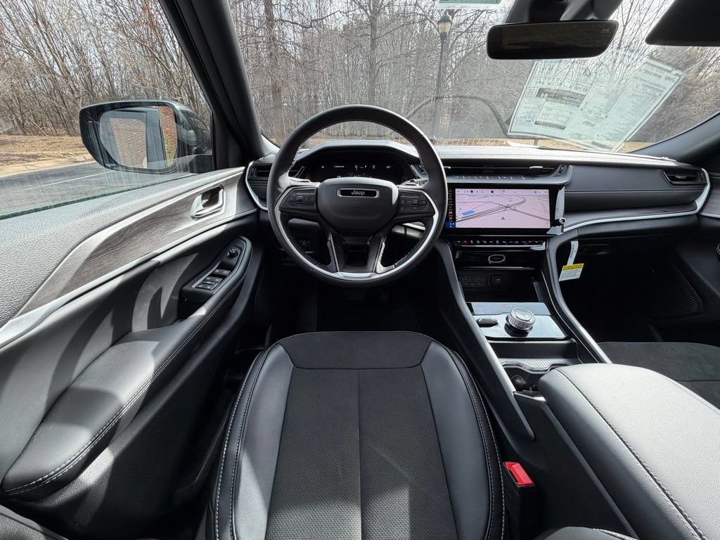 New 2026 Jeep Grand Cherokee Altitude AWD/4WD image 13