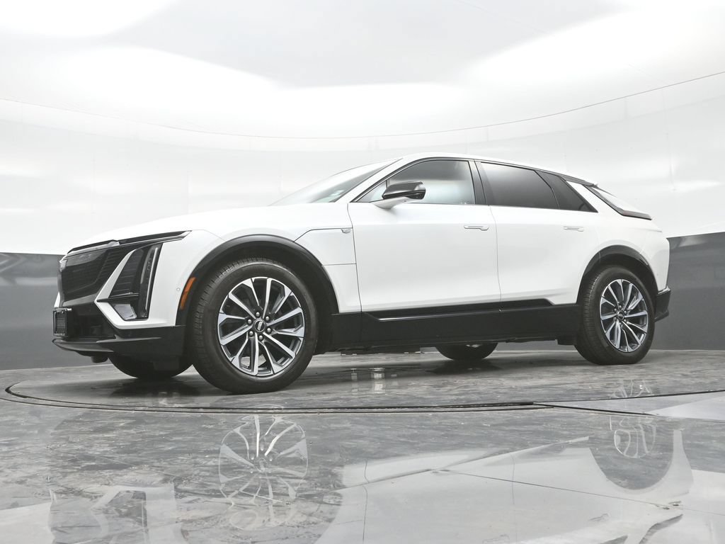 Certified 2024 Cadillac Lyriq Sport AWD/4WD image 24