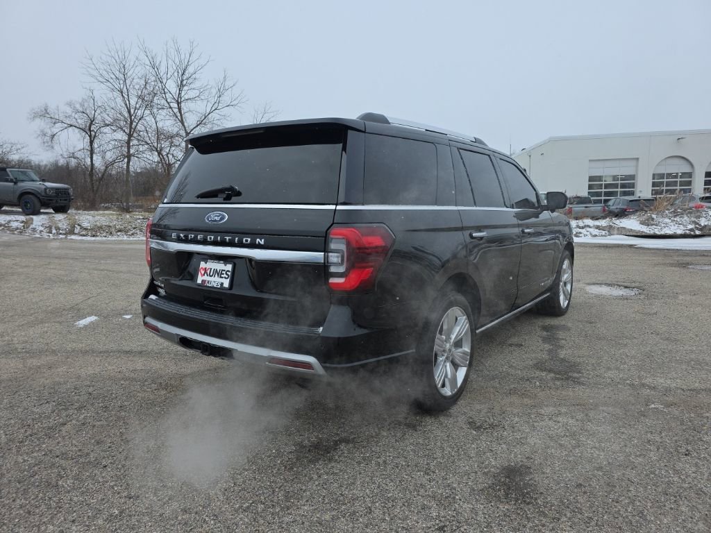 Used 2024 Ford Expedition Platinum image 9
