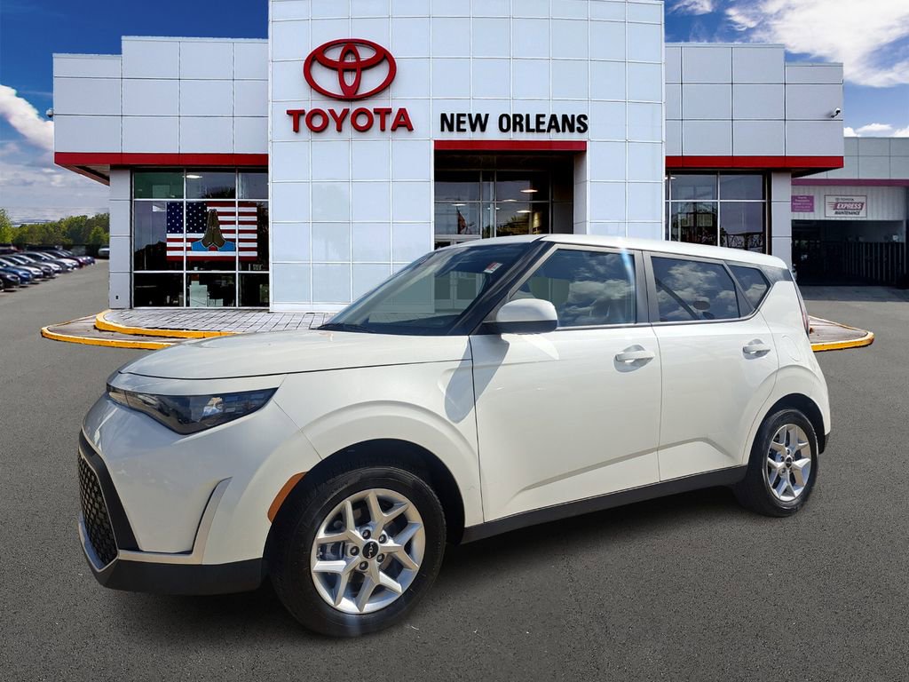 Used 2025 Kia Soul LX w/ LX Technology Package image 1