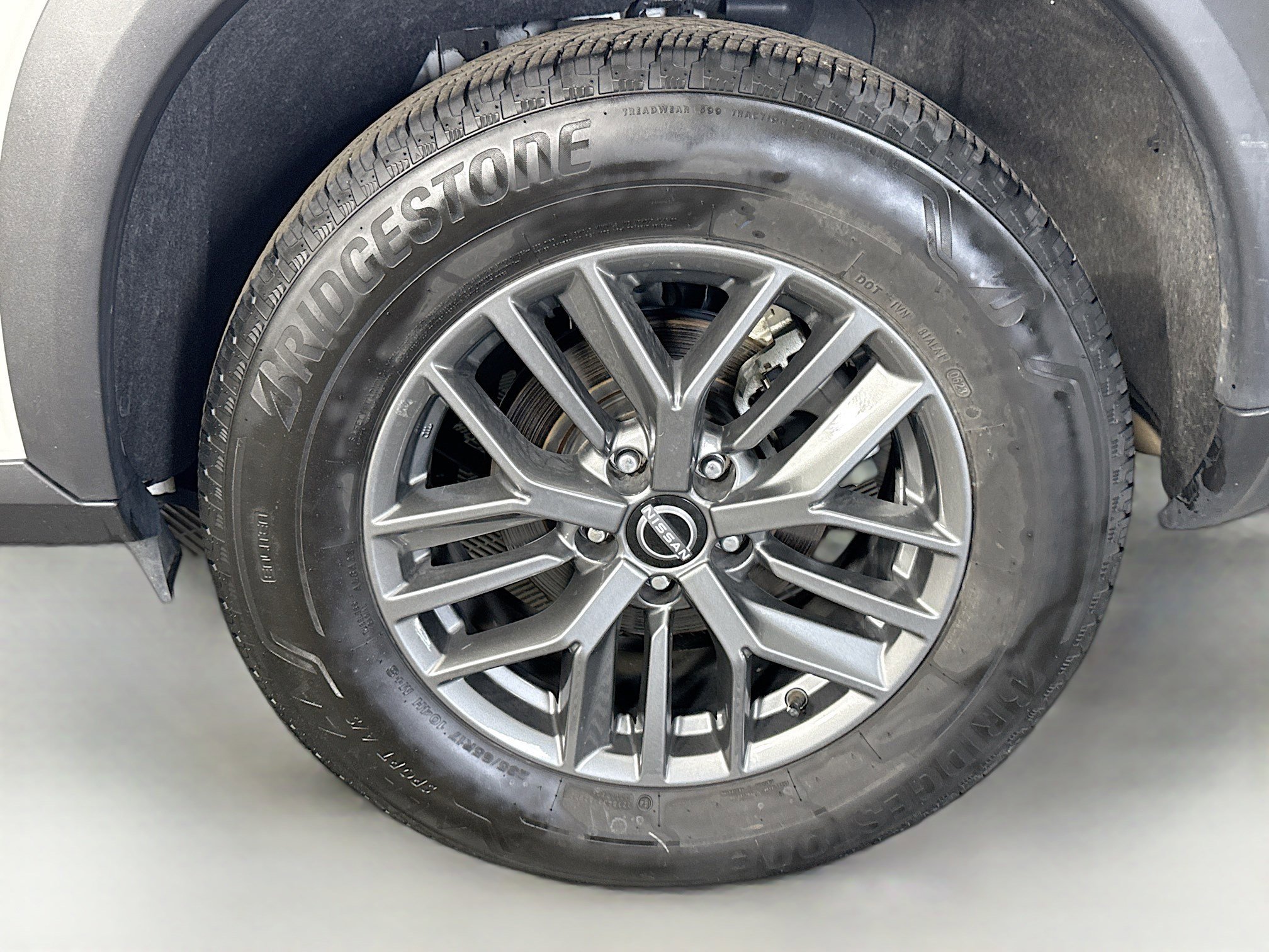 Used 2023 Nissan Rogue S FWD image 35
