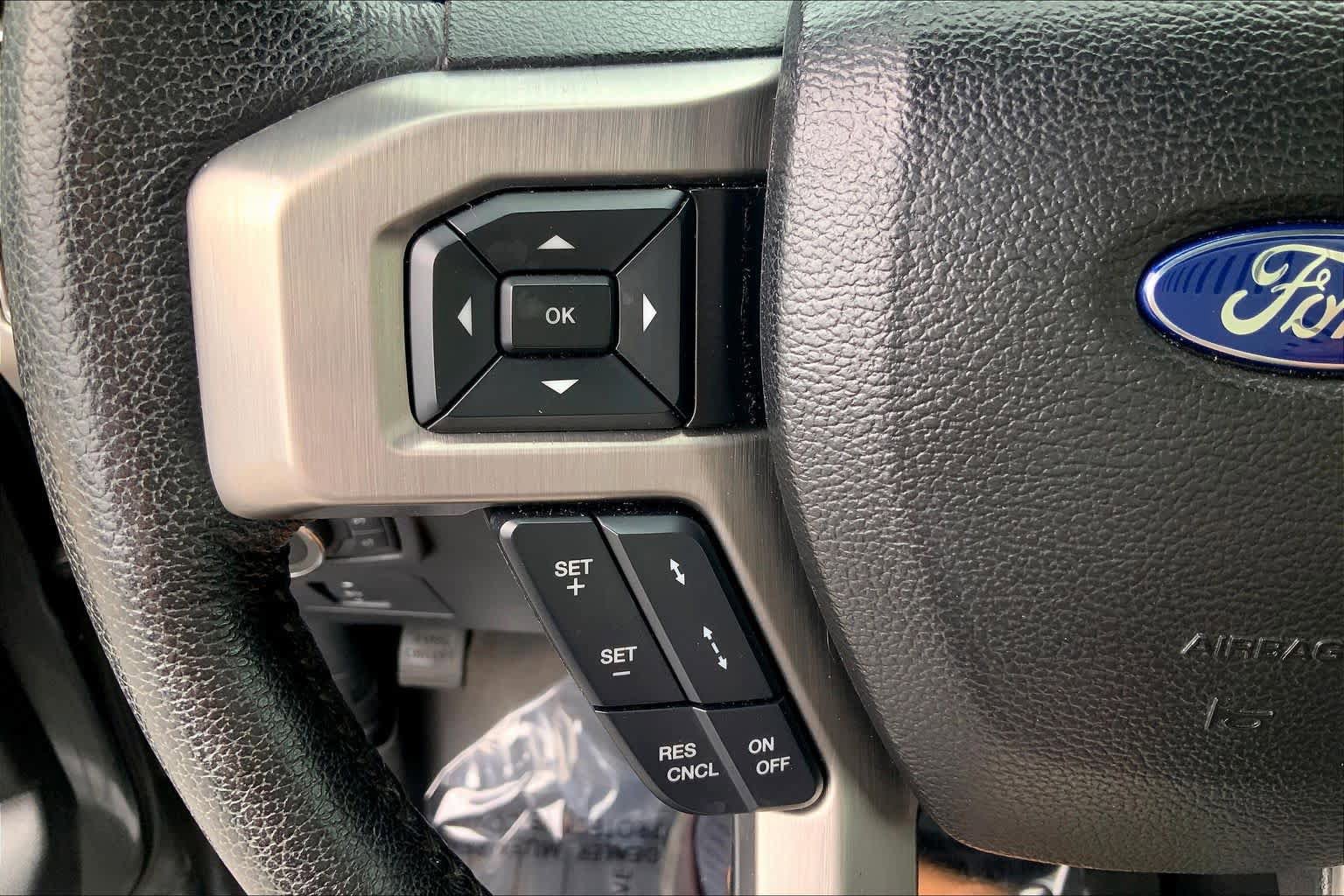 Used 2016 Ford F150 Platinum w/ Equipment Group 701A Luxury AWD/4WD image 23