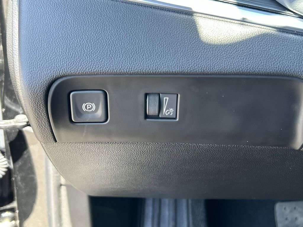 Used 2023 Buick Enclave Essence w/ Experience Buick Package AWD/4WD image 18